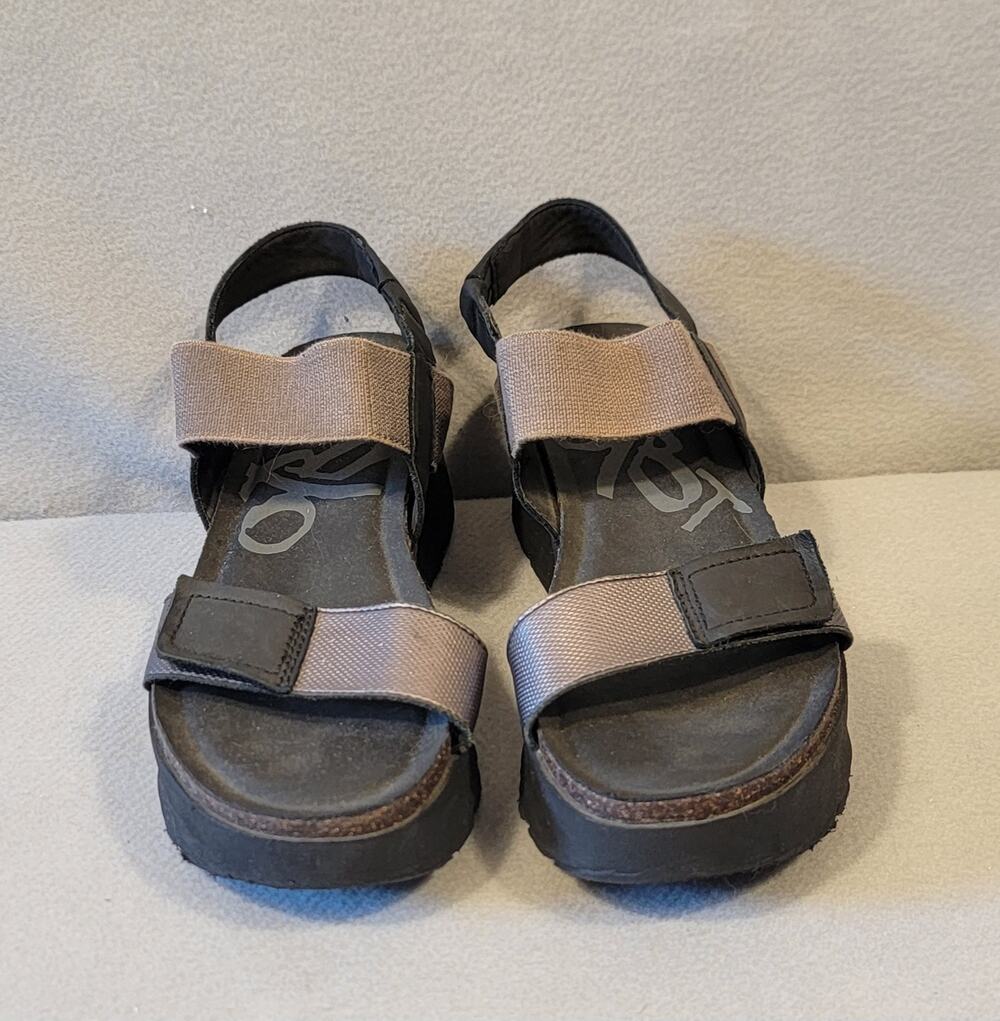 OTBT Nova Black Silver Metallic Platform Sandals Women Size 9 Travel Lite Wedge